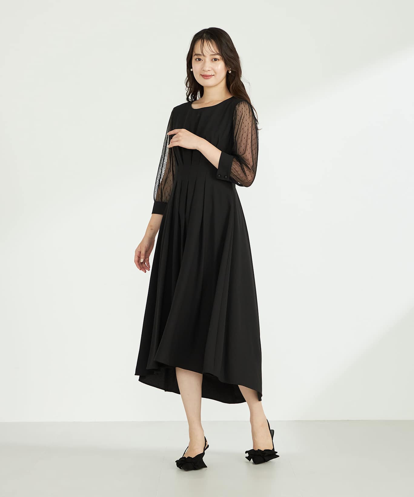 結婚式シーン別・黒ドレスコーディネート例