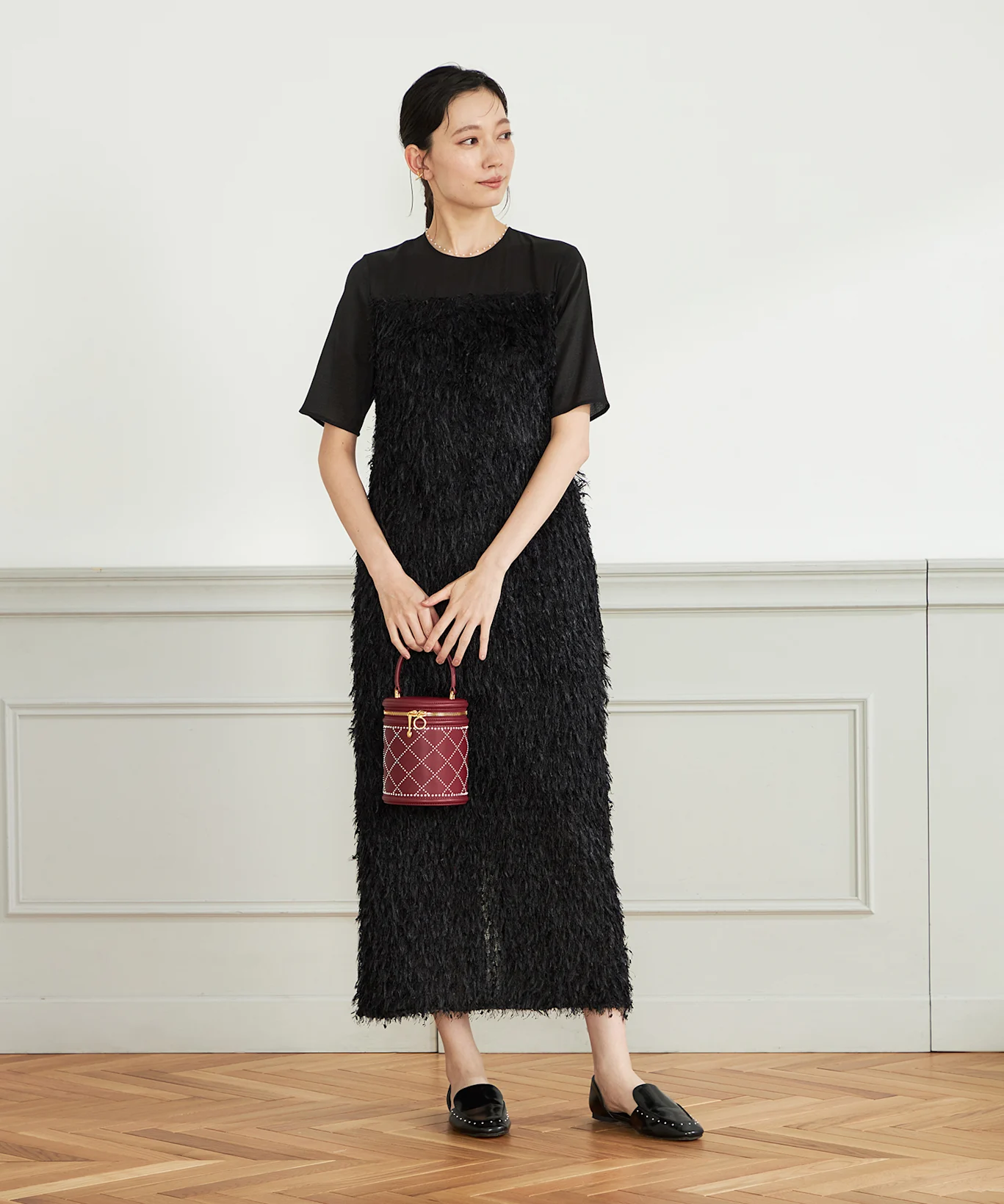 結婚式で浮かない！親族で参加する60代女性におすすめの服装とスーツやドレスの選び方