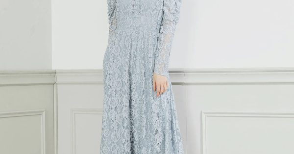 夏（6月・7月・8月）の結婚式の服装｜年代別おすすめドレス＆賢いレンタル活用法とは？
