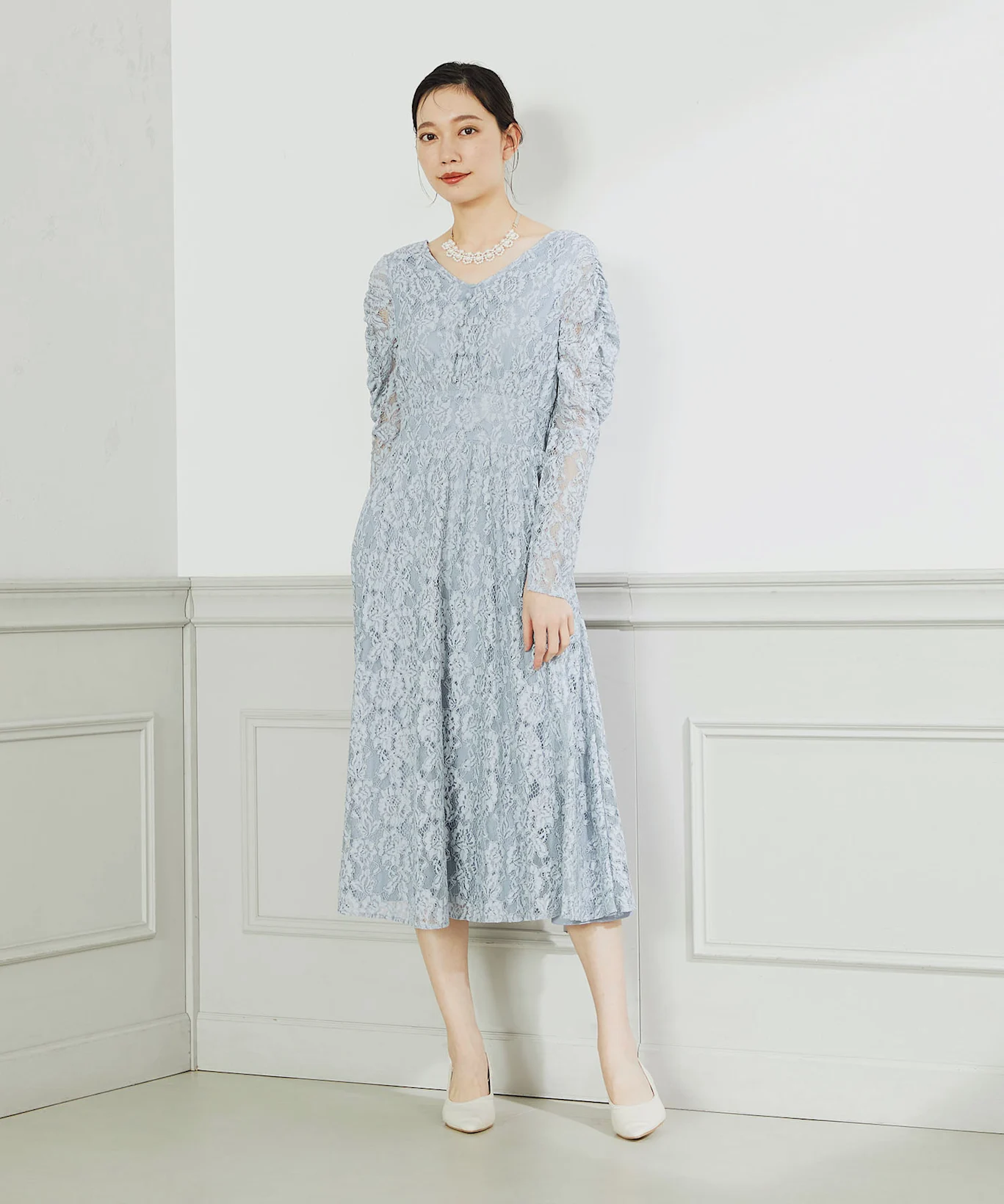 夏（6月・7月・8月）の結婚式の服装｜年代別おすすめドレス＆賢いレンタル活用法とは？