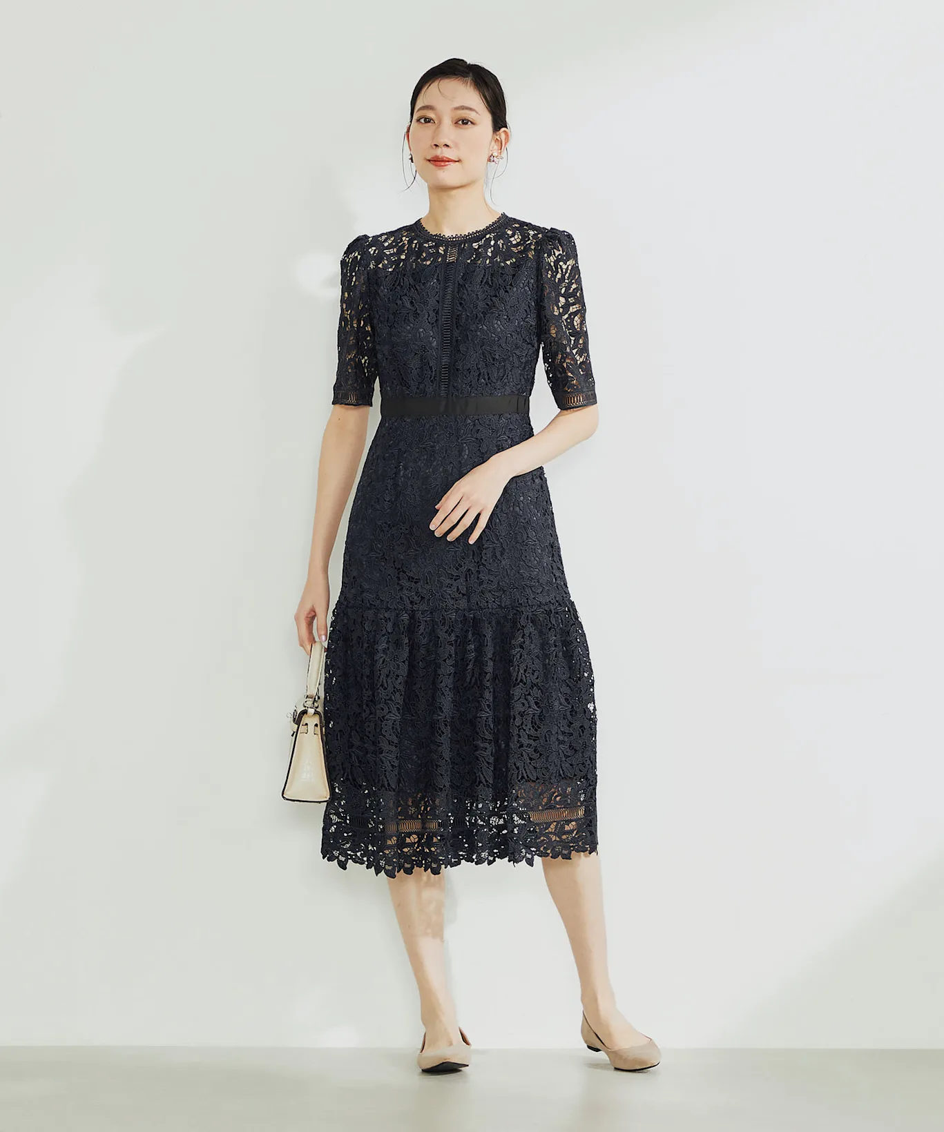 姪・甥の結婚式にふさわしい叔母の服装とは?マナーや選び方、おすすめコーデを紹介