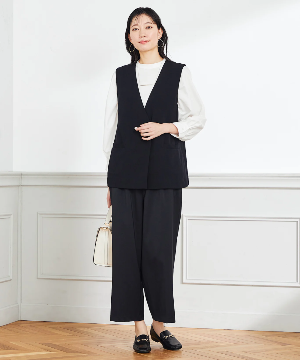 保護者の服の色で黒はNGですか？