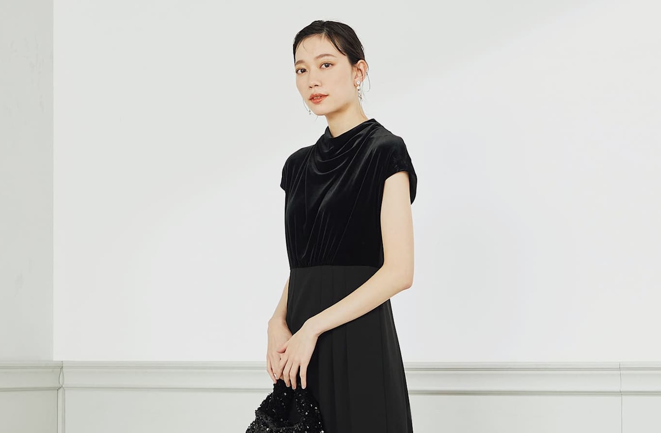 【20代女性向け】ホテルディナーの服装はどうする？失敗しないマナーや季節別コーデを紹介