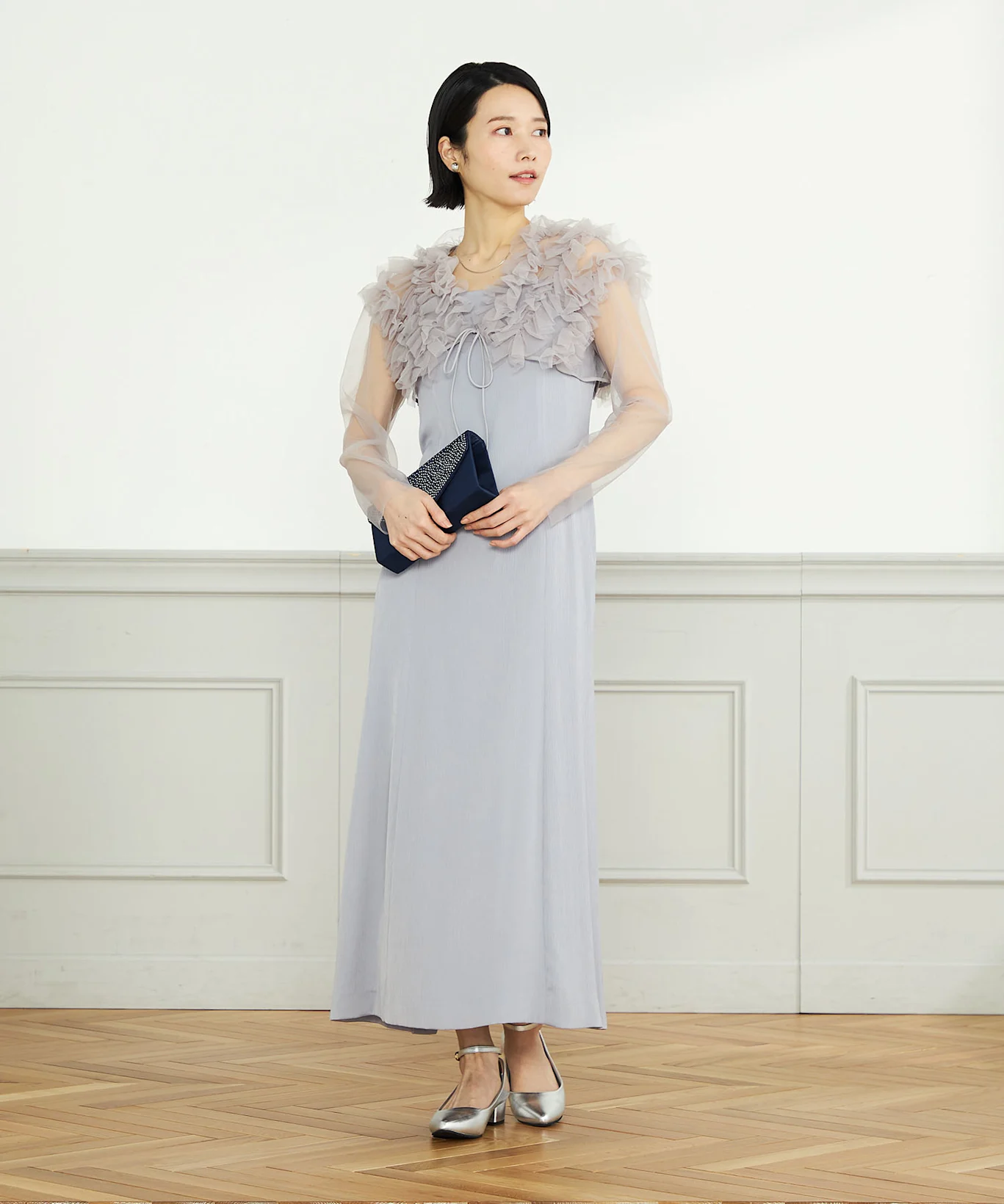 両立できるバッグを選ぶポイントは？ 出典：エアクロドレス