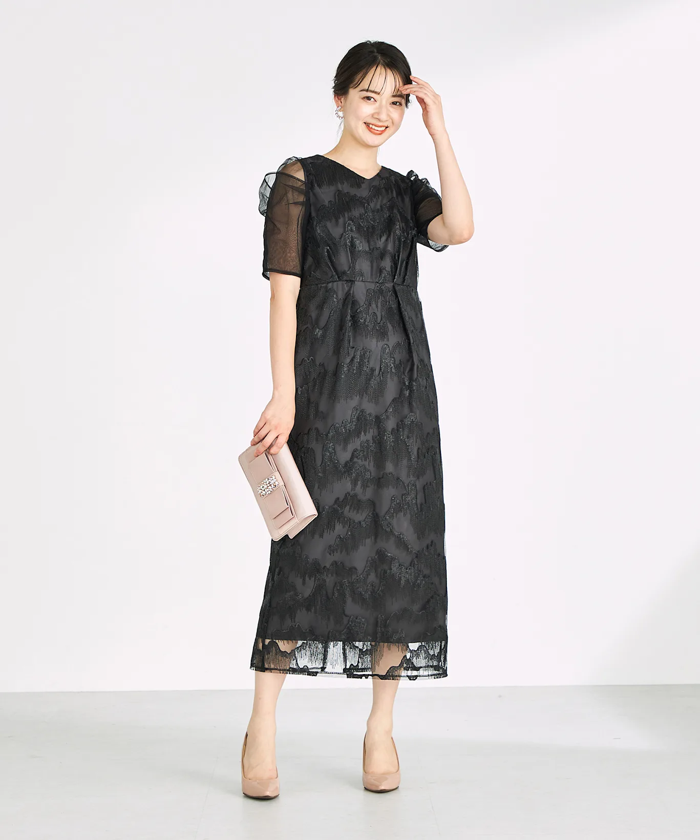 骨格ストレートに似合う素材とデザイン 出典:エアクロドレス