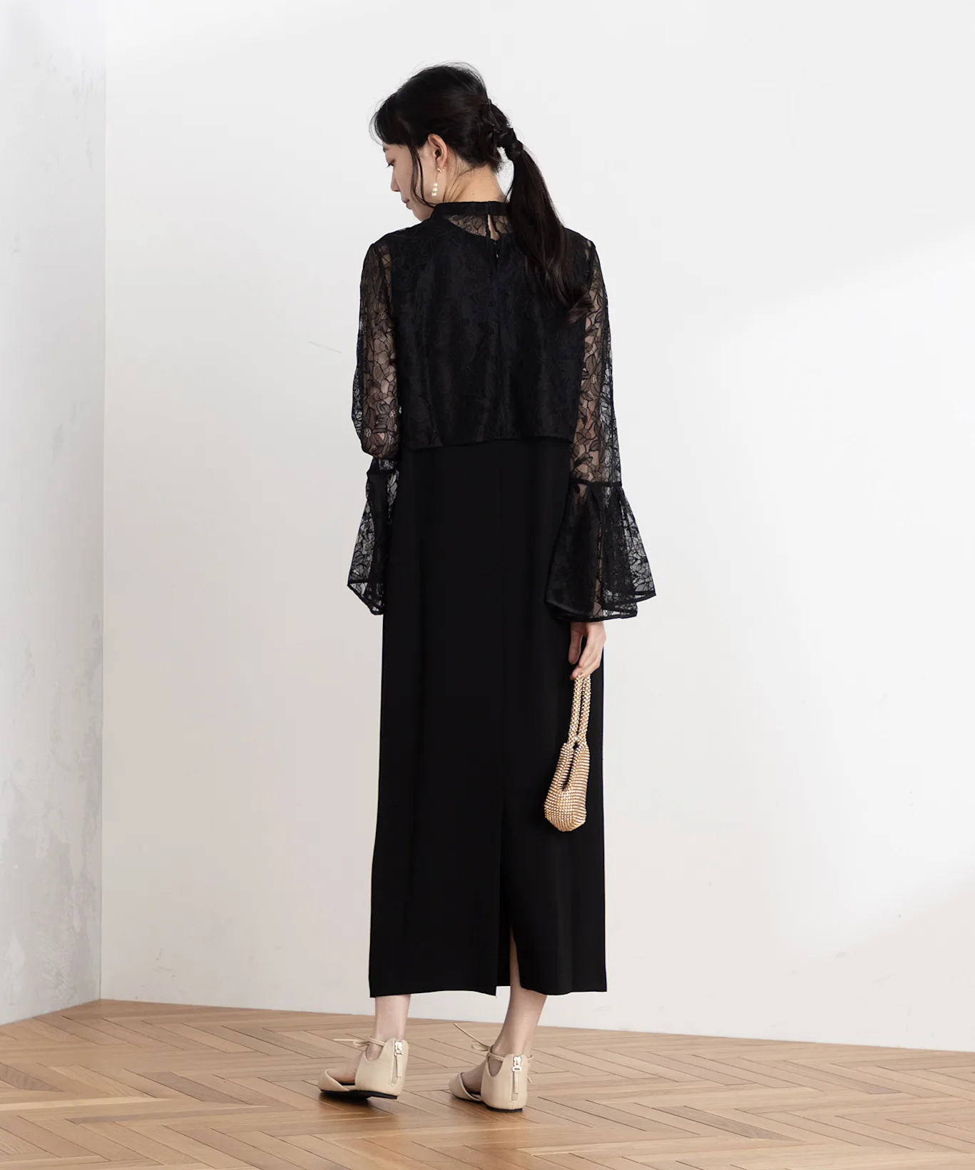 祝賀会でドレスレンタルを利用するメリット 出典:エアクロドレス