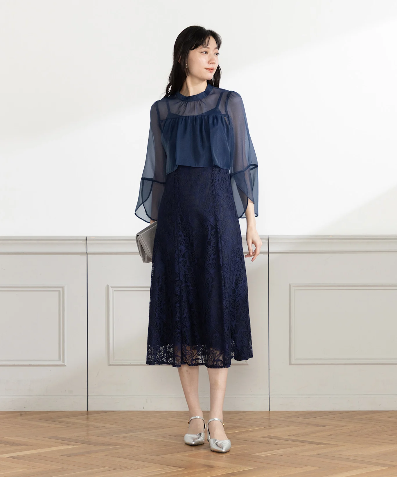 お呼ばれドレスを購入するデメリット