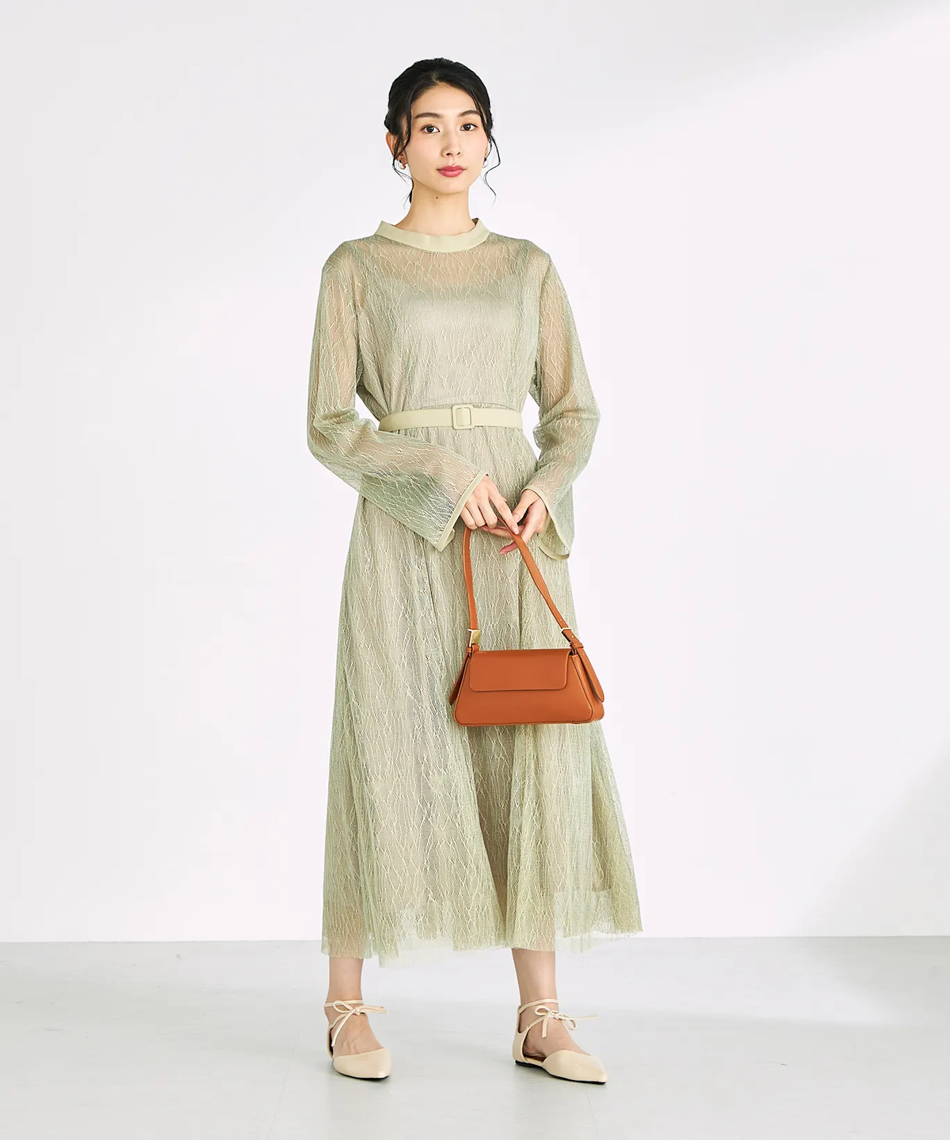 結婚式のゲストドレスであまり選ばれない色の服装と理由