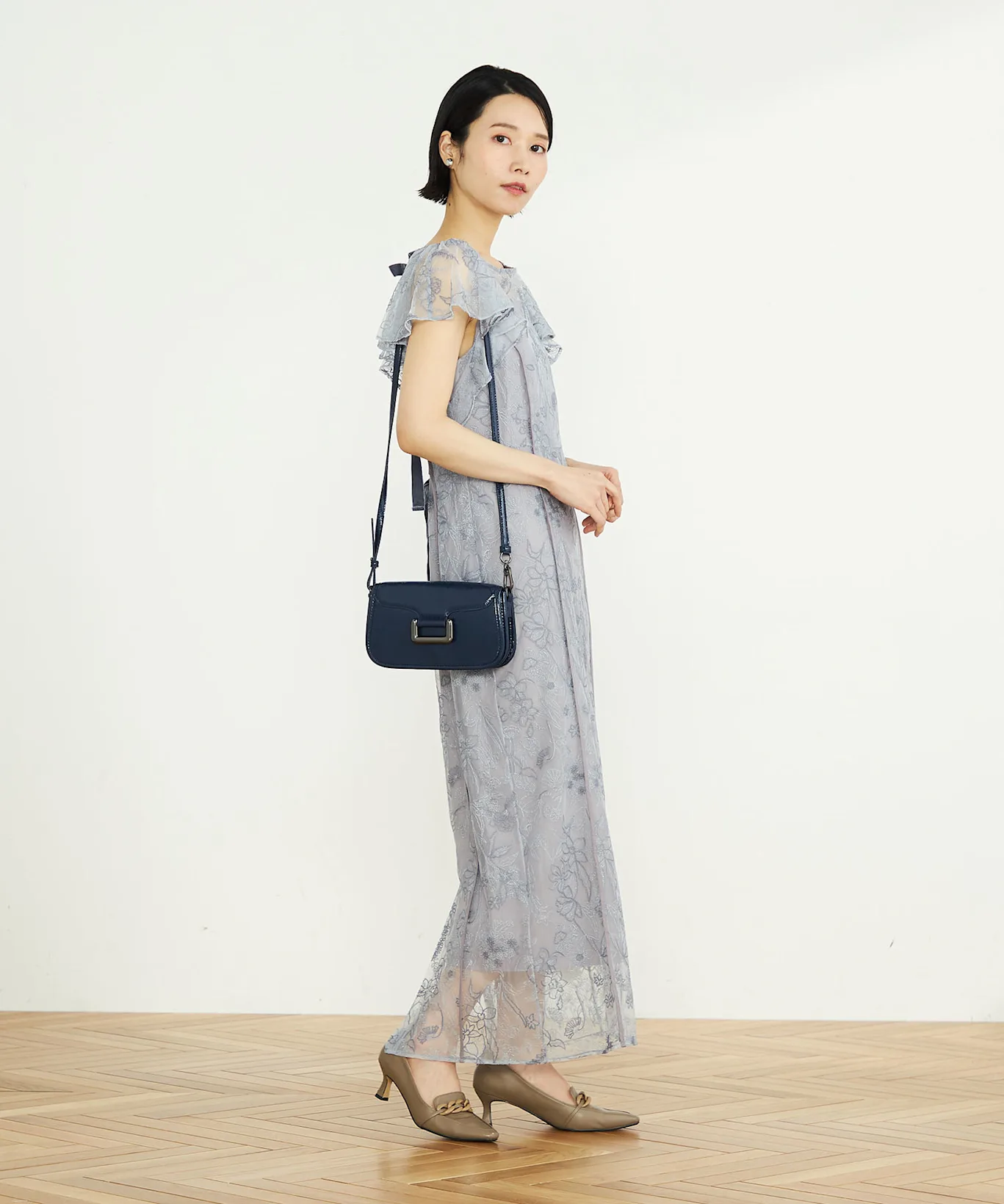 参列ドレスをネットレンタルするデメリットと対処法