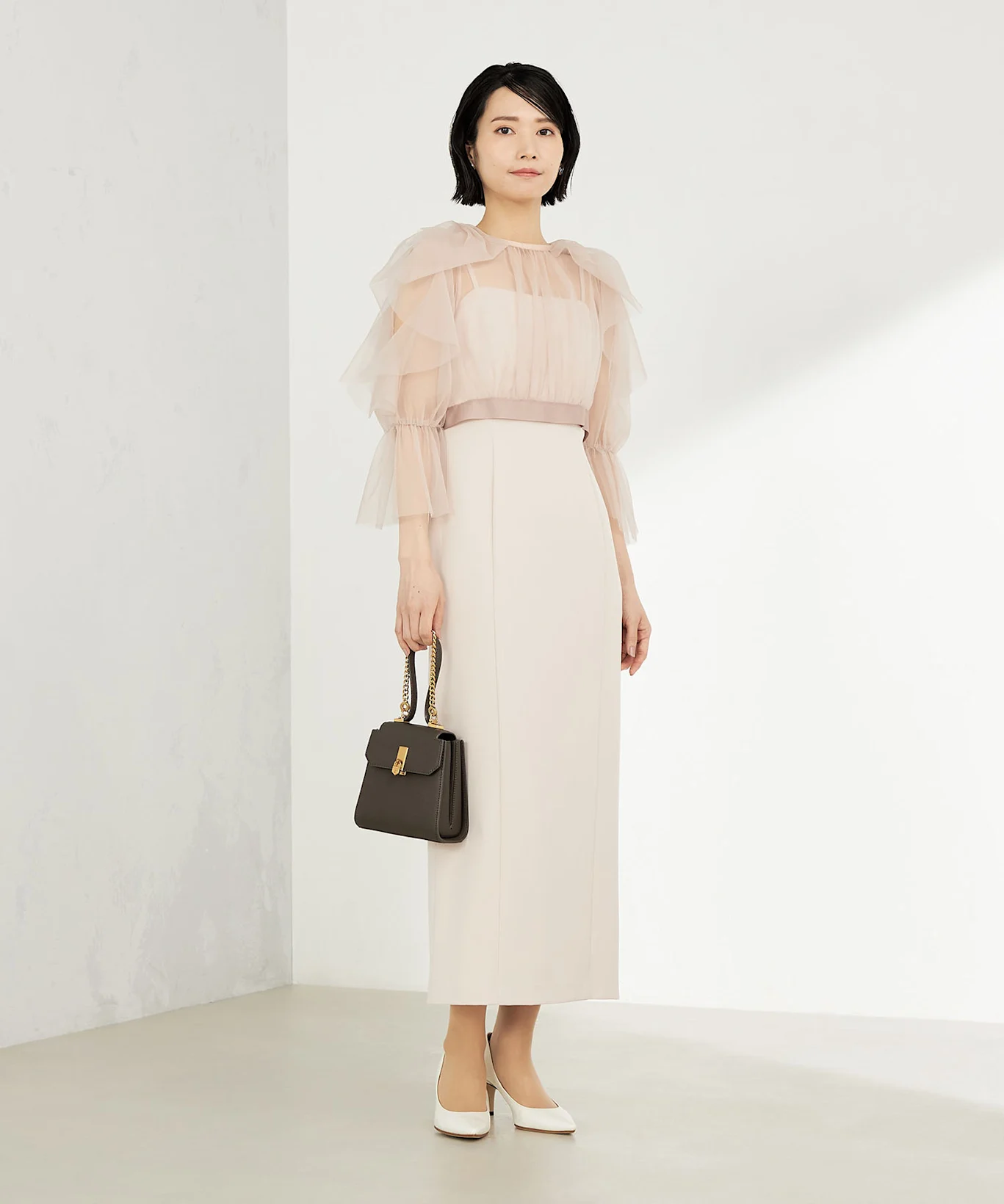 結婚式ゲストの服装の完成度を高めるヘア・メイクのコツ