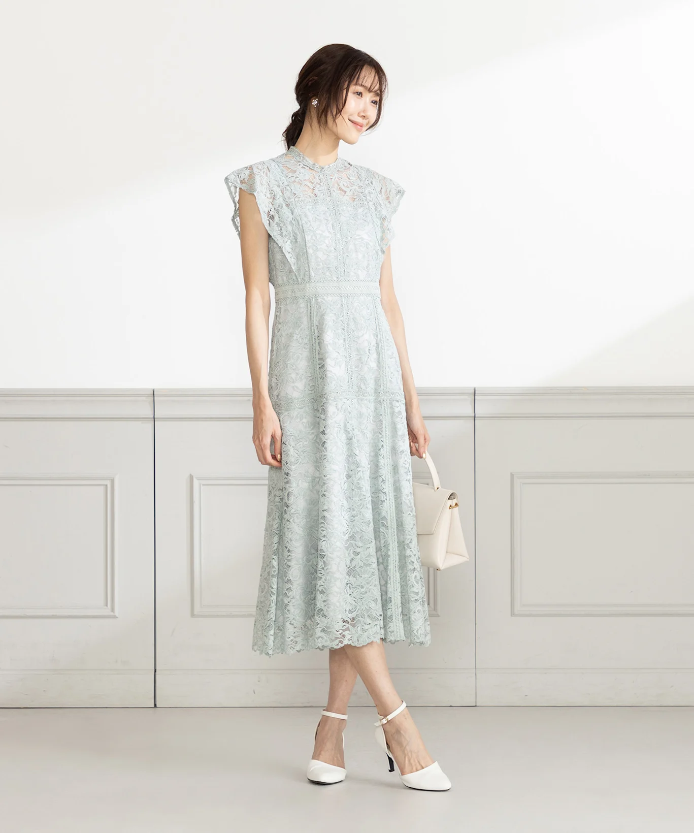 結婚式ゲストに人気の写真映えするドレスの色ランキング