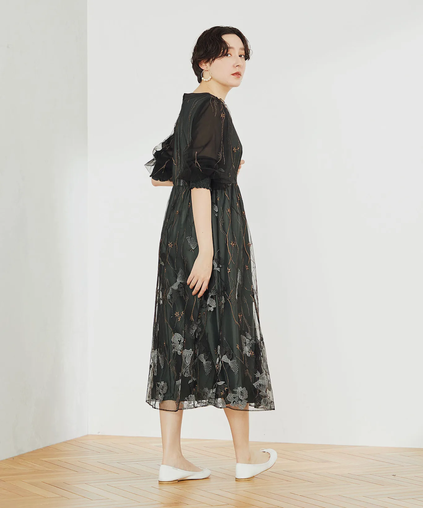 レンタルドレスはネットと店舗どっちがよい?