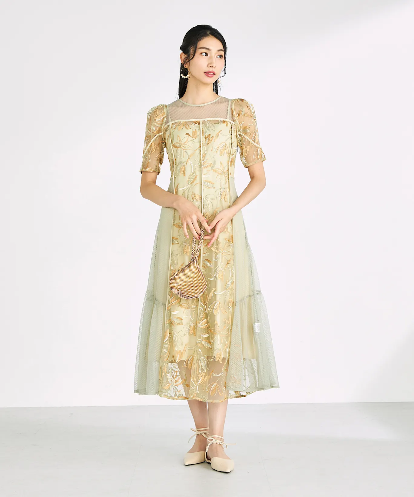 20代女性が結婚式のゲストでレンタルドレスを着用するデメリット