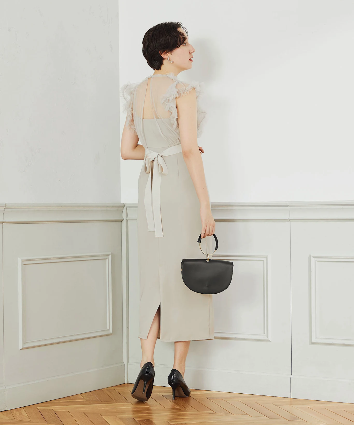 結婚式のアイボリードレスがレンタルに向いている理由 出典:エアクロドレス