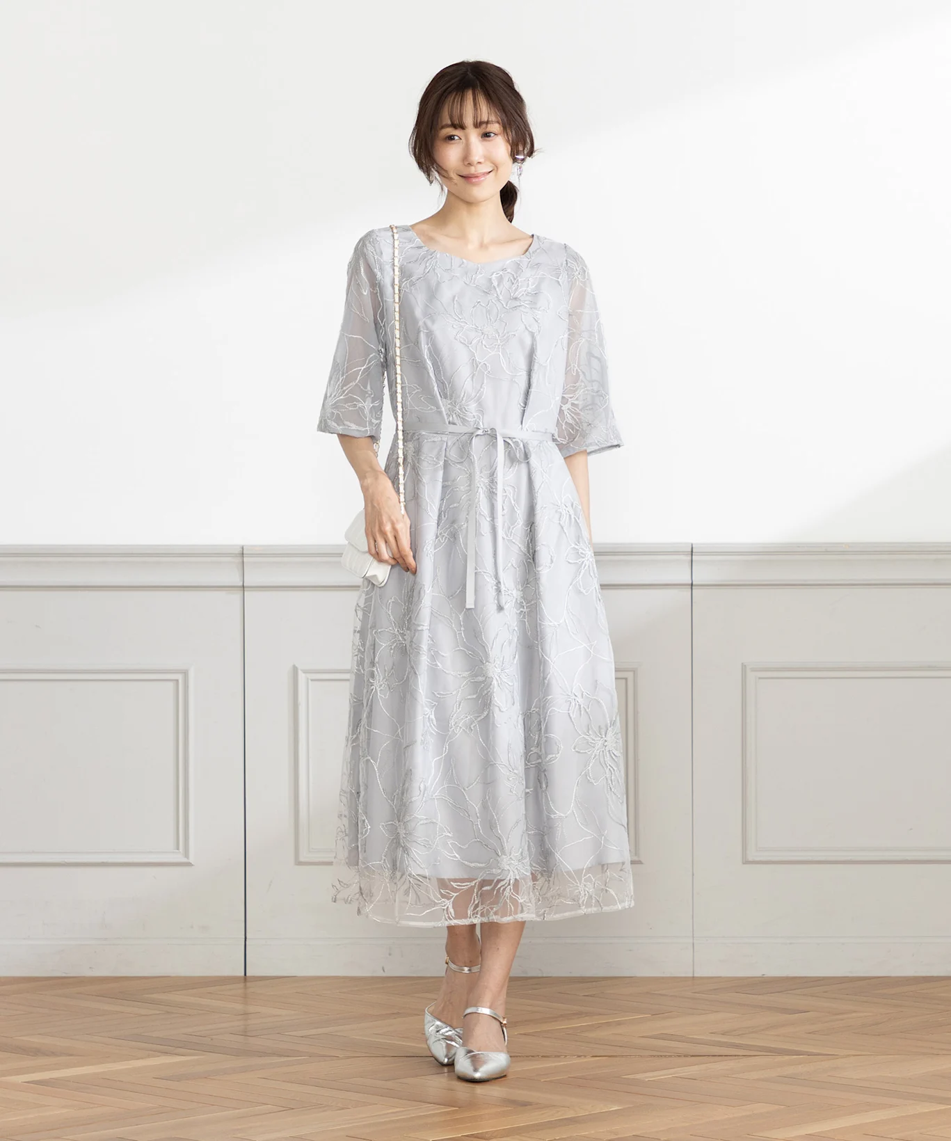 【季節別】婚活パーティーの服装に合う素材と羽織りもの 出典：エアクロドレス