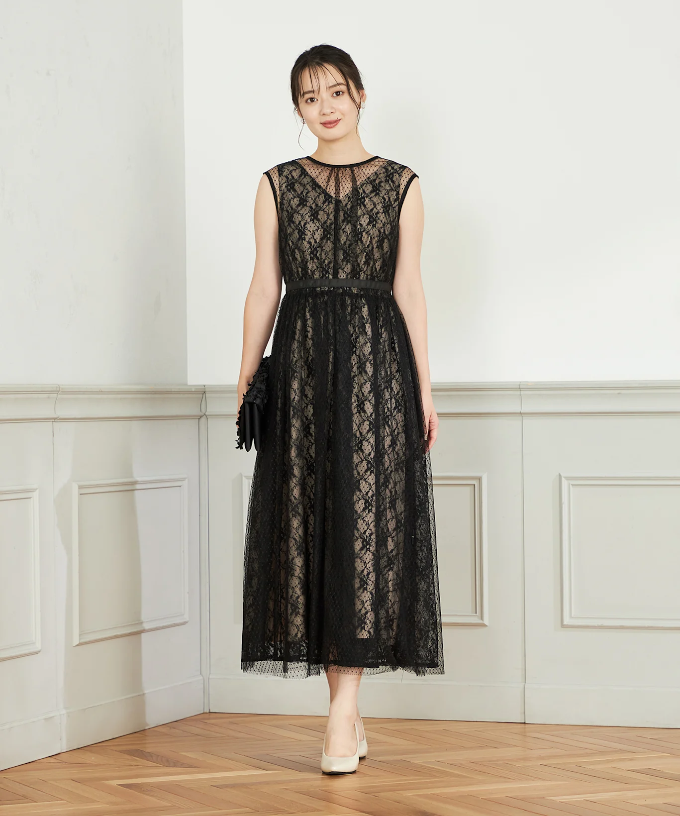 結婚式の黒ドレスはレンタルという選択肢もある 出典：エアクロドレス