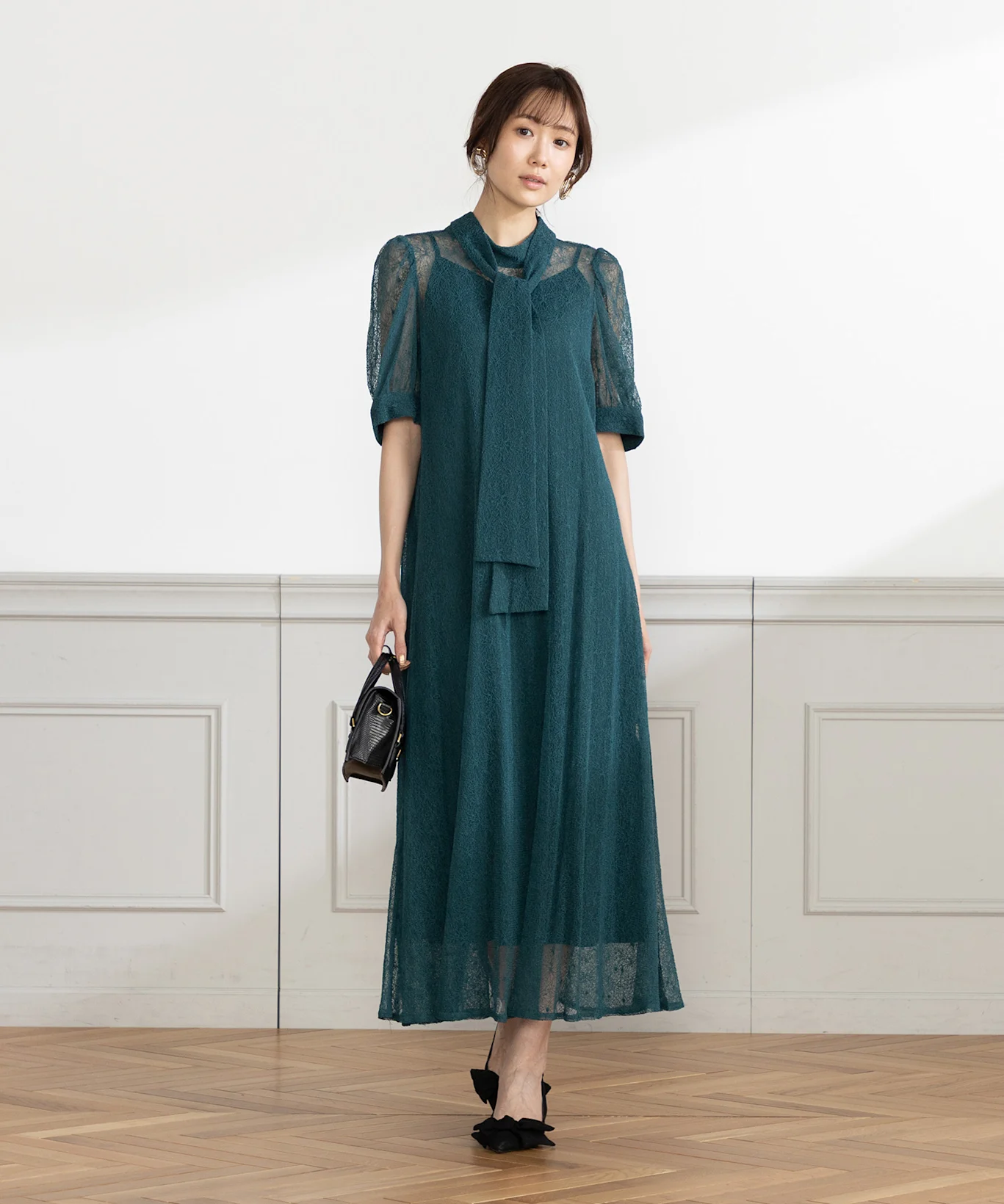 季節ごとの服装調整とコートのマナー 出典:エアクロドレス