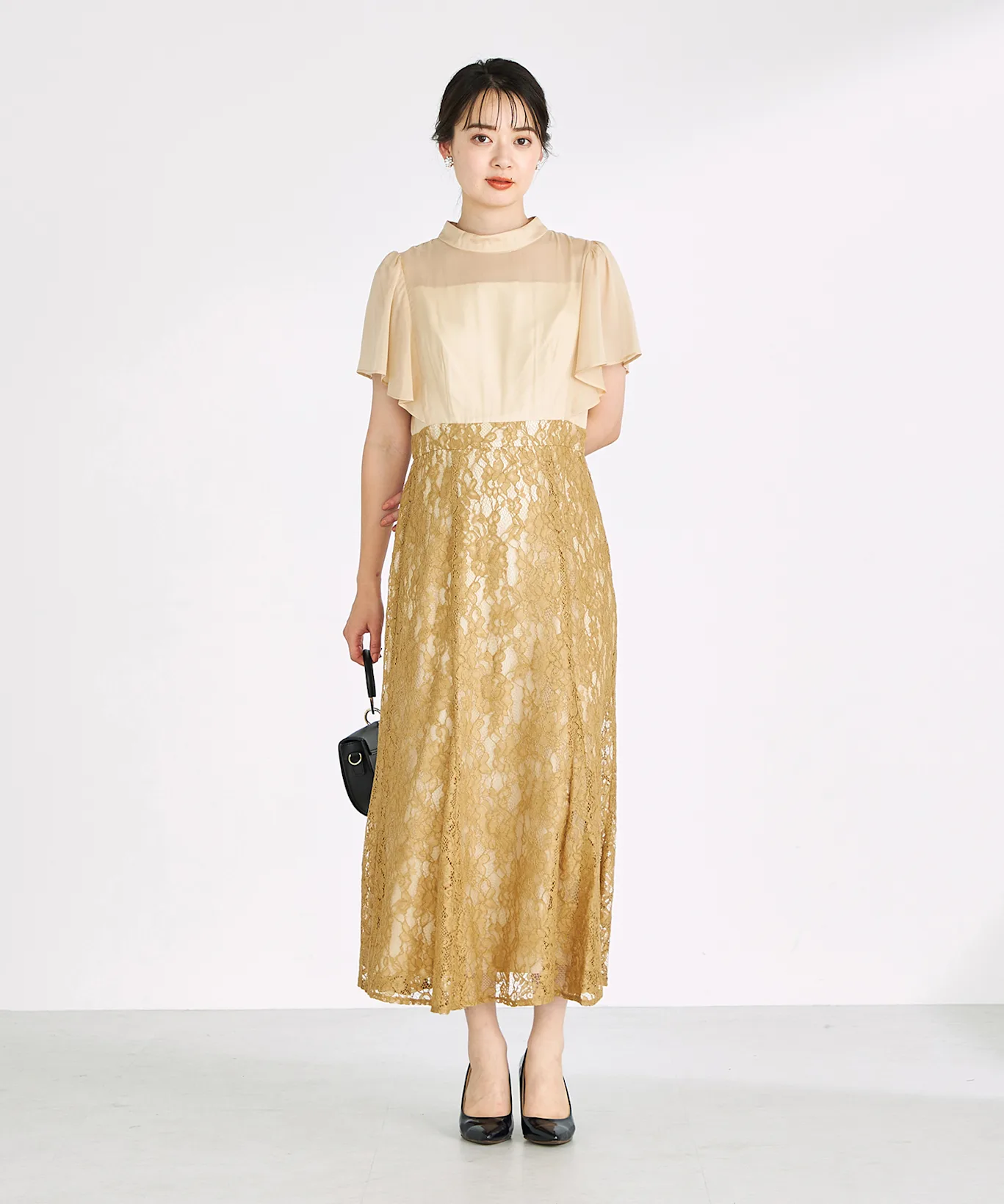 結婚式ゲストのグリーンドレスはマナー違反にならない