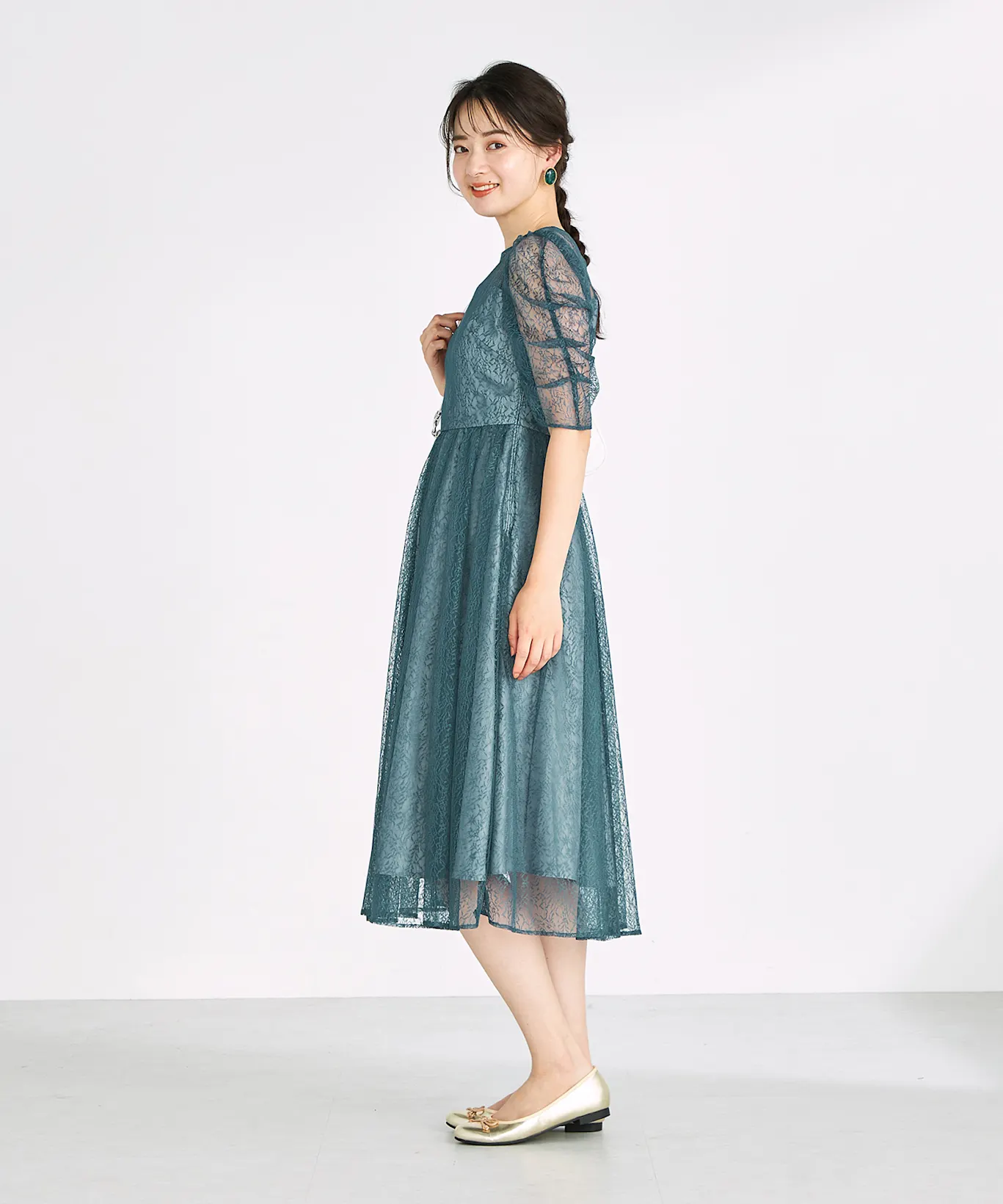 結婚式ゲストにブルー系ドレスが選ばれる理由