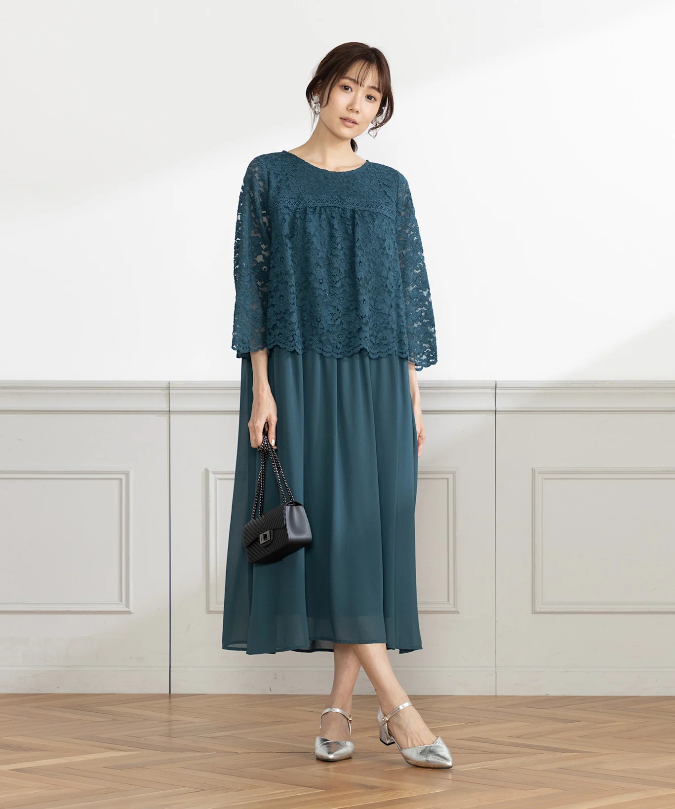 ドレスに合わせる小物コーデの基本