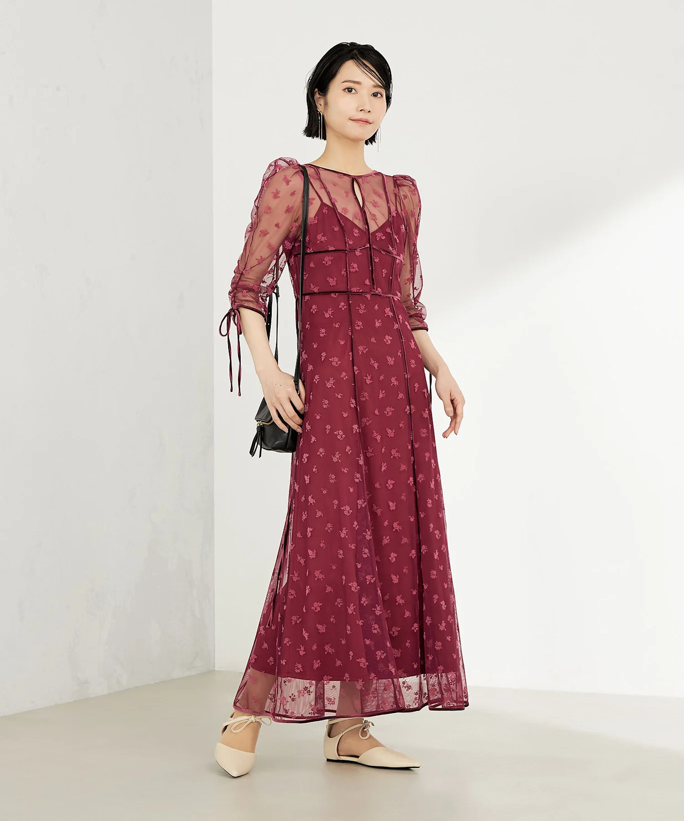 セレモニードレスのレンタルと購入の費用比較