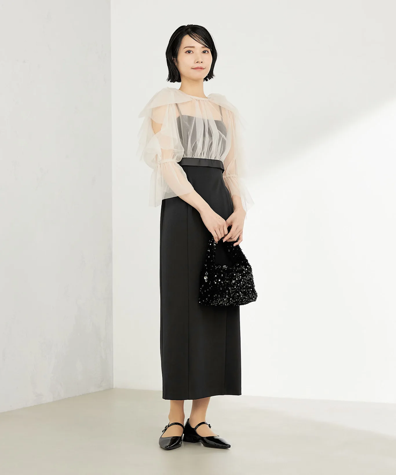 袖なしドレスで避けるべき羽織の特徴