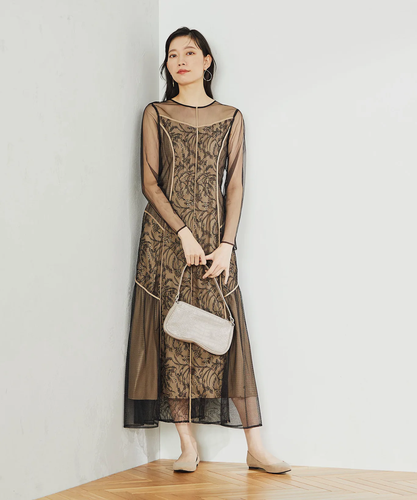 白ドレスのレンタルが注目される理由