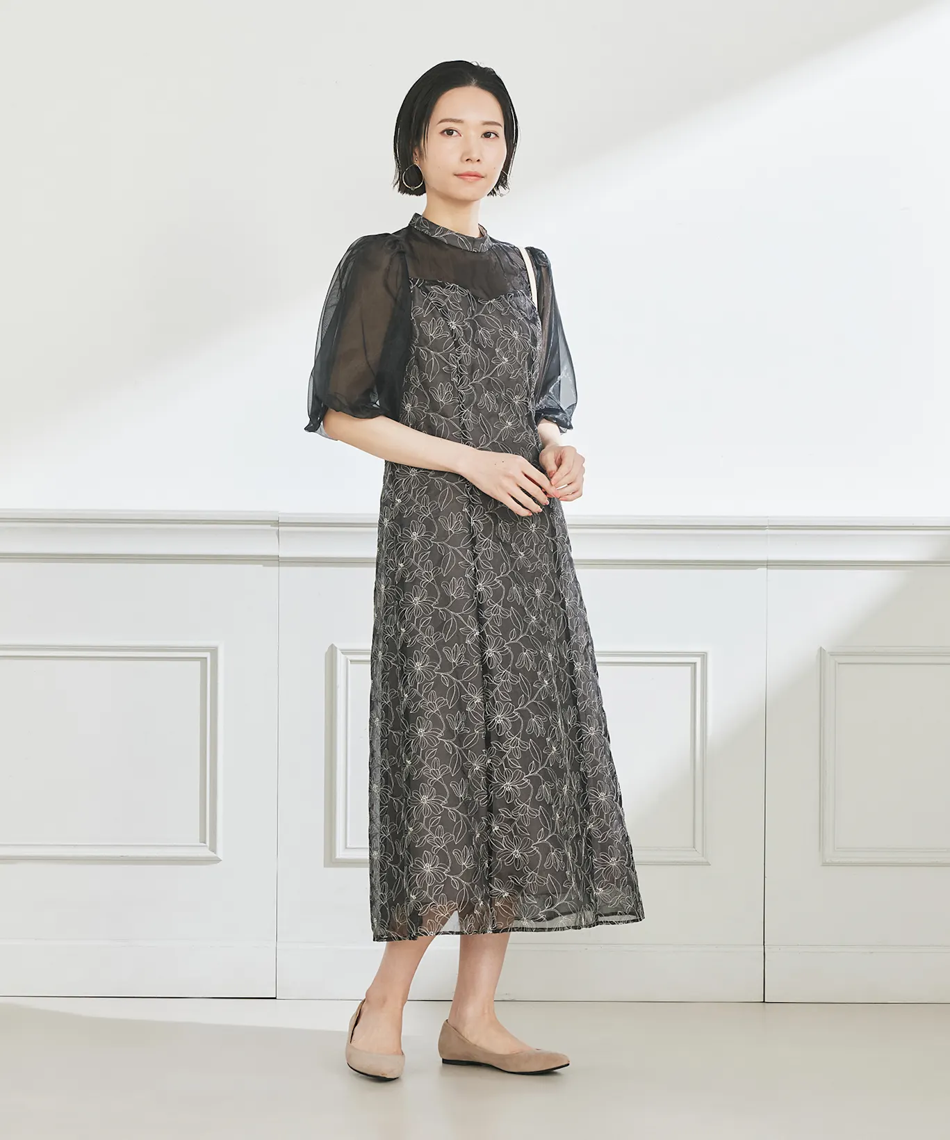 結婚式ワンピースの購入とレンタルの違い