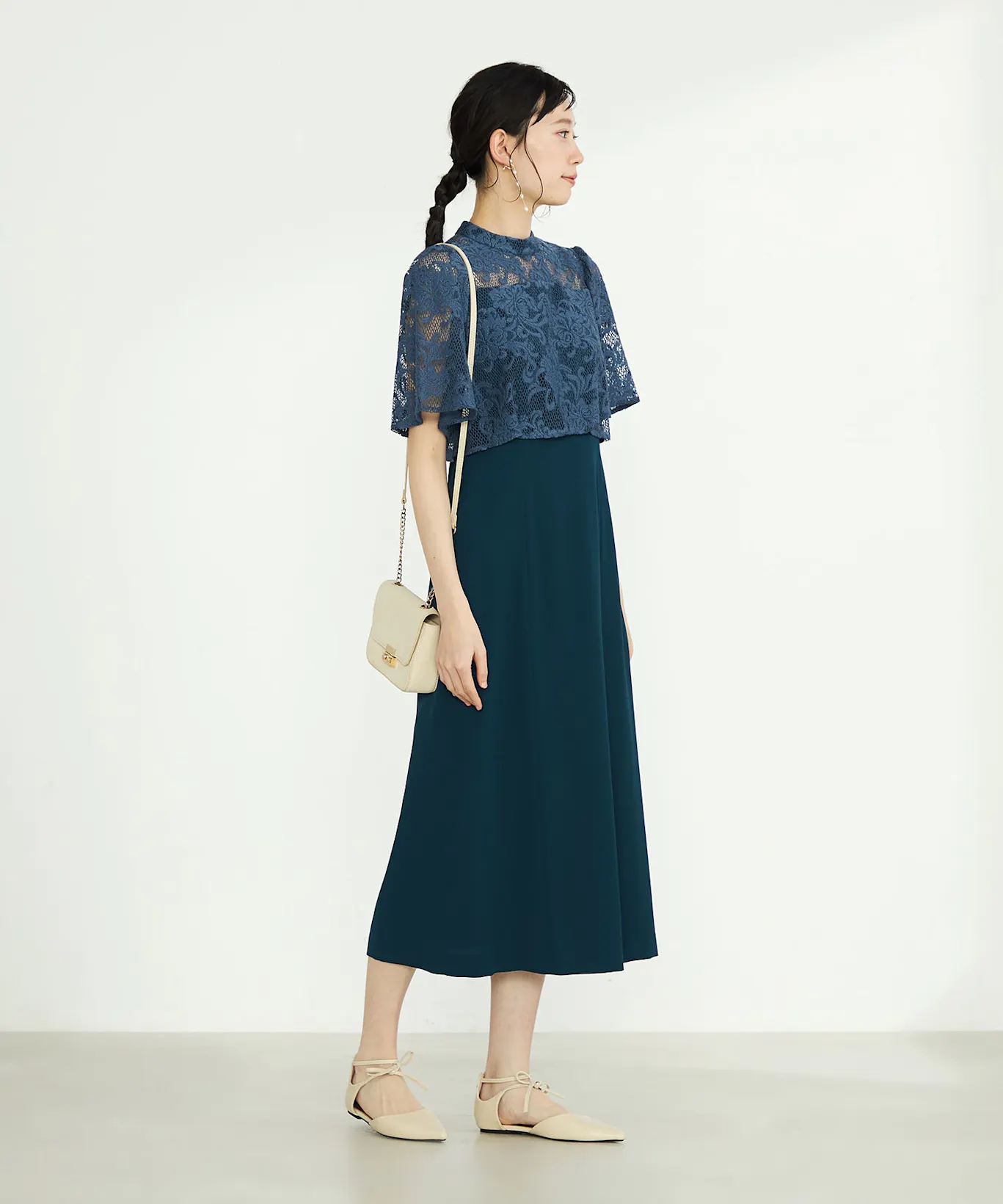 結婚式ゲストドレスをレンタルするメリット