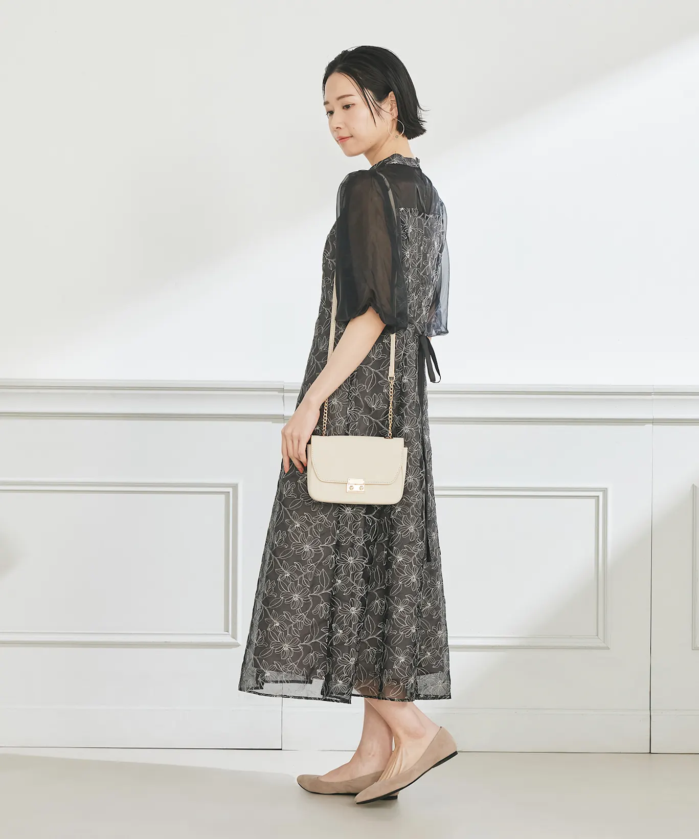 年代別お呼ばれオレンジドレスの着こなし